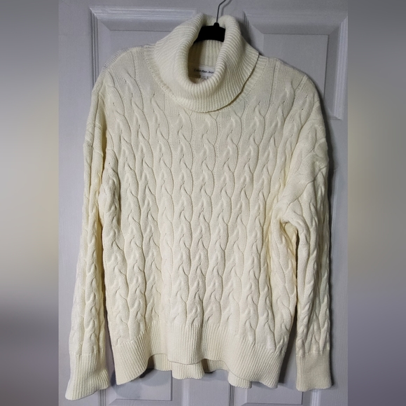 Calvin Klein Jeans Sweaters - Calvin Klein • Sweater
